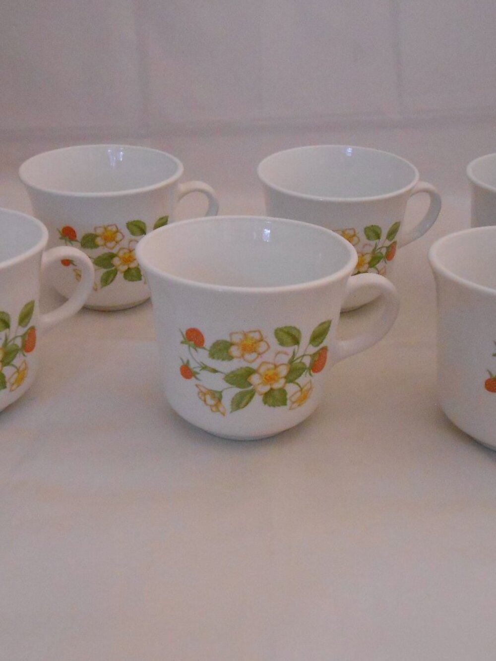 Vintage Corelle Corning Strawberry Sundae Mugs, Set Of 6, Drinkware/Mugs/Tea